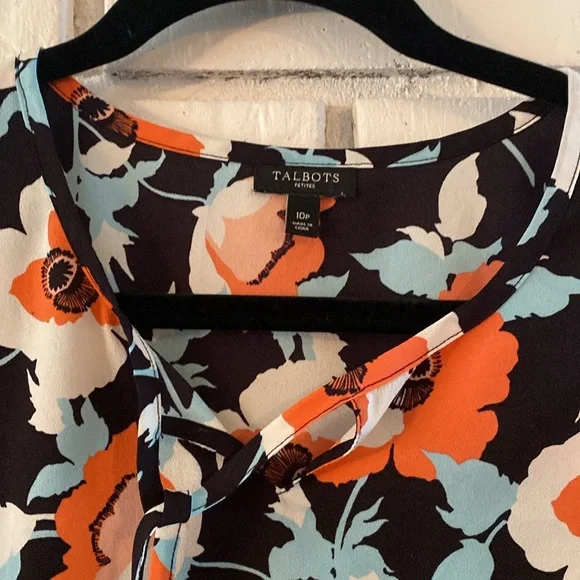 Talbots floral cap sleeve blouse - Picture 3 of 6